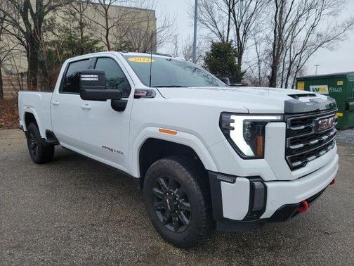 2024 GMC Sierra 2500 AT4