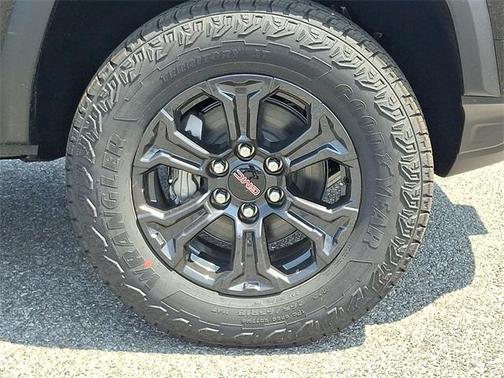 2025 GMC Canyon Elevation