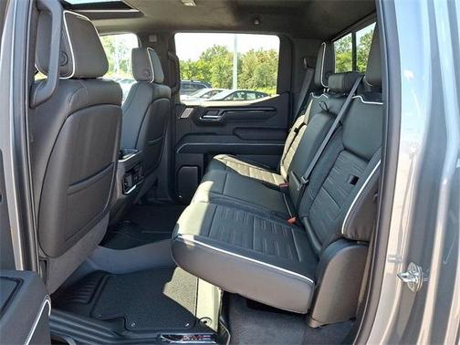 2025 GMC Sierra 1500 AT4X
