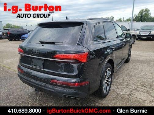 Mythos Black Metallic 2025 Audi Q7 45 Premium