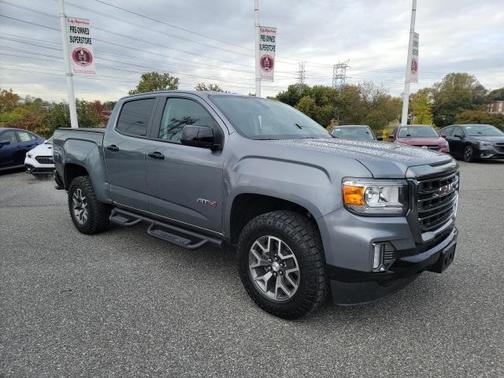 2022 GMC Canyon AT4 w/Leather