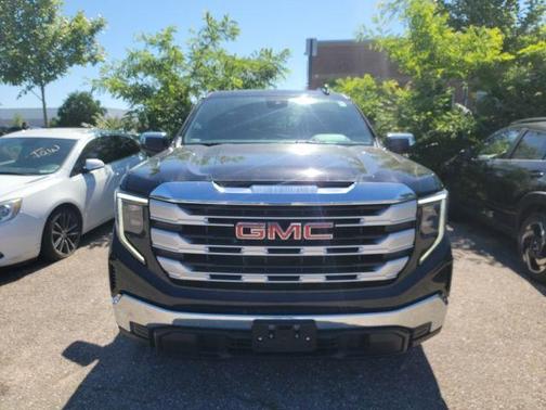 Onyx Black 2024 GMC Sierra 1500 SLE