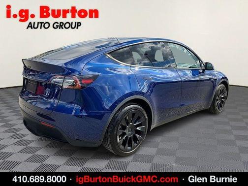 Deep Blue Metallic 2023 Tesla Model Y Long Range