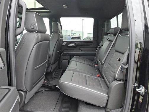 2025 GMC Sierra 2500 AT4X