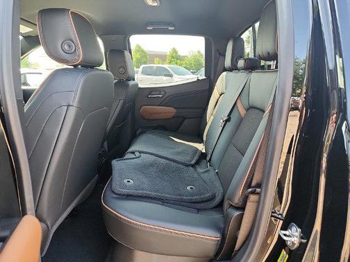 Onyx Black 2026 GMC Canyon AT4