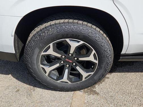 Summit White 2026 GMC Yukon AT4