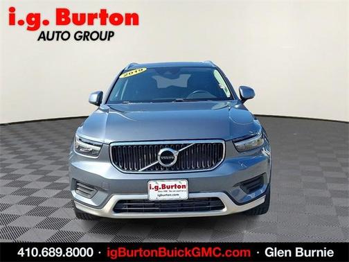 2019 Volvo XC40 T5 Momentum