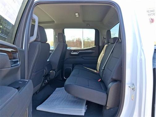 2025 GMC Sierra 1500 SLE