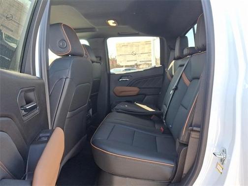 2025 GMC Canyon AT4