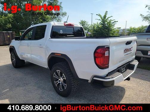 Summit White 2024 GMC Canyon AT4