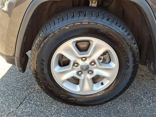 2017 Jeep Grand Cherokee Laredo