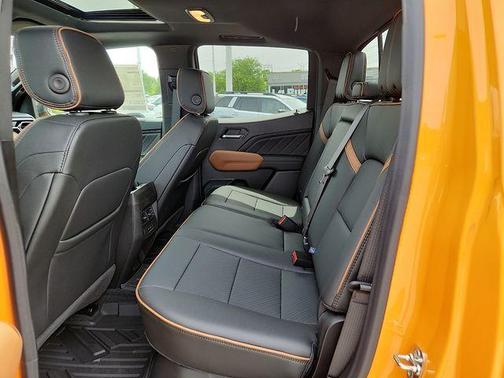 Desert Sun 2026 GMC Canyon AT4