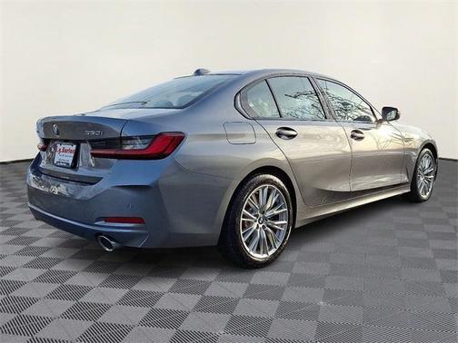 2023 BMW 330 i xDrive