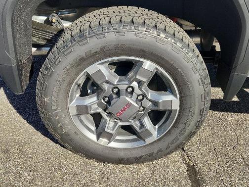 Summit White 2026 GMC Sierra 2500 SLE