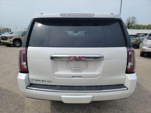 White Frost 2018 GMC Yukon XL Denali