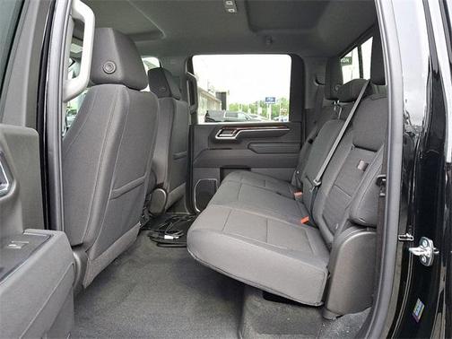 2025 GMC Sierra 2500 SLE