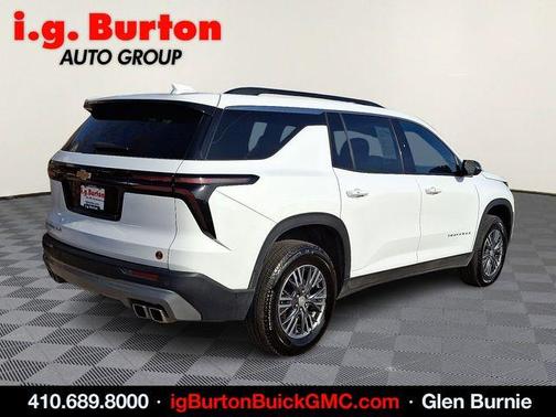 2025 Chevrolet Traverse LT