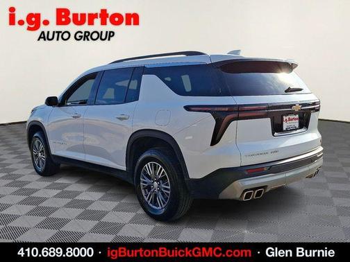 2025 Chevrolet Traverse LT