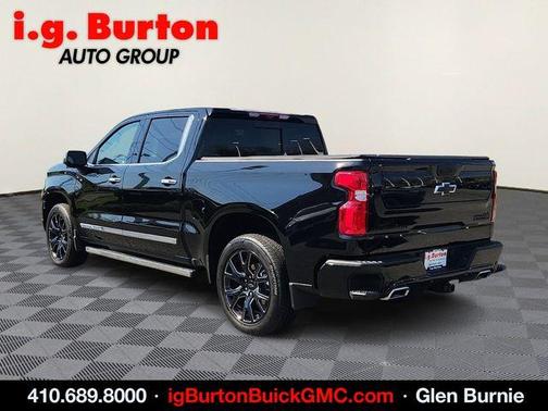 Black 2024 Chevrolet Silverado 1500 High Country