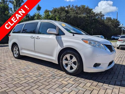 2013 Toyota Sienna LE
