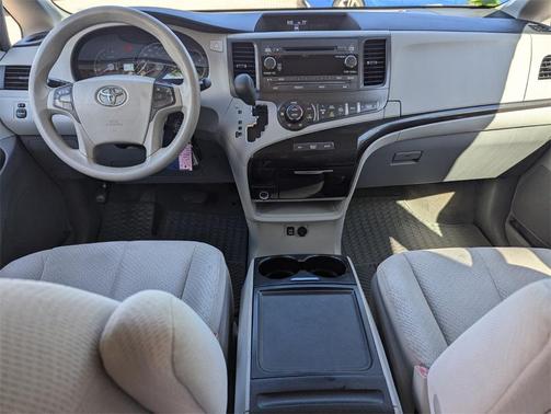 2013 Toyota Sienna LE