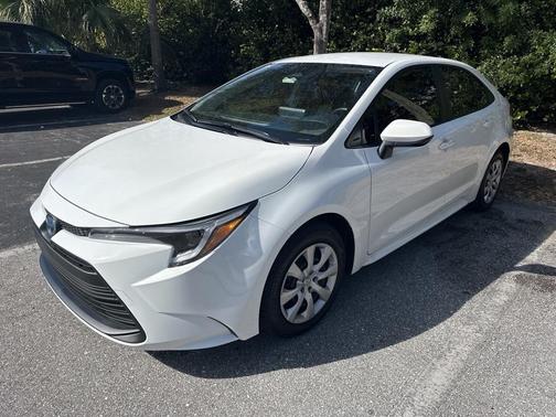 2025 Toyota Corolla Hybrid SE