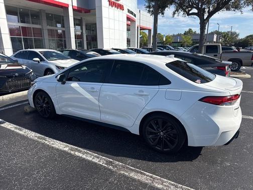 2025 Toyota Corolla Hybrid SE