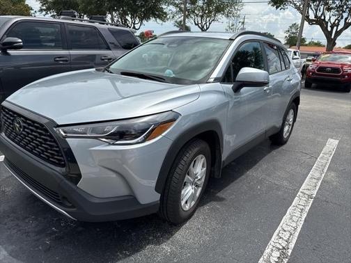 2023 Toyota Corolla Cross LE