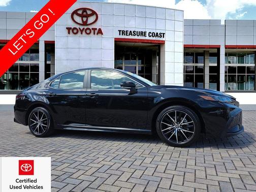 Midnight Black Metallic 2024 Toyota Camry SE