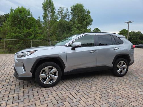 Silver Sky Metallic 2020 Toyota RAV4 Hybrid SE