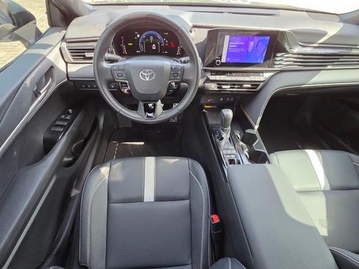 Underground 2025 Toyota Camry SE