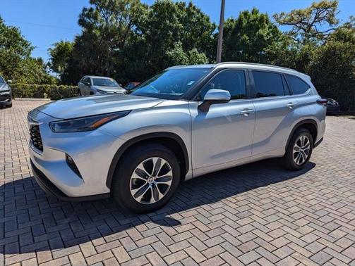 2024 Toyota Highlander XLE