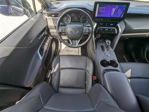 2024 Toyota Venza XLE
