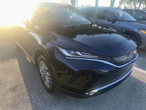 2024 Toyota Venza XLE