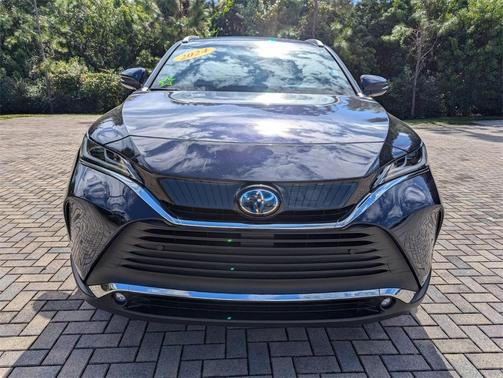 2024 Toyota Venza XLE