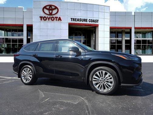 Midnight Black Metallic 2026 Toyota Highlander Platinum