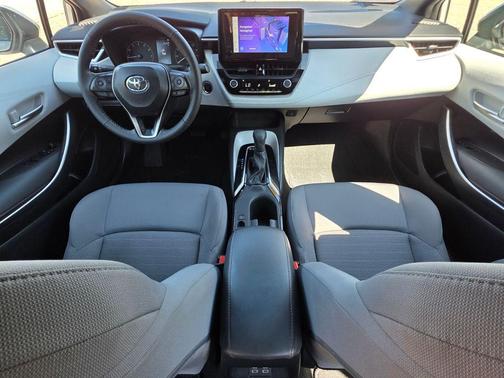 Classic Silver Metallic 2024 Toyota Corolla SE