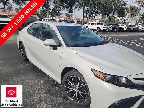 2024 Toyota Camry SE