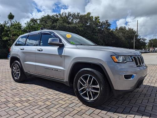 2019 Jeep Grand Cherokee Laredo