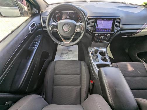 2019 Jeep Grand Cherokee Laredo