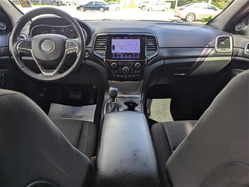 2019 Jeep Grand Cherokee Laredo