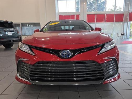 2024 Toyota Camry Hybrid XLE