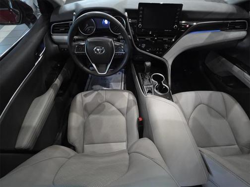 2024 Toyota Camry Hybrid XLE