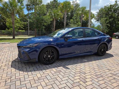 Reservoir Blue 2025 Toyota Camry SE