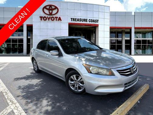 Alabaster Silver Metallic 2012 Honda Accord SE