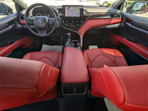 2024 Toyota Camry Hybrid SE