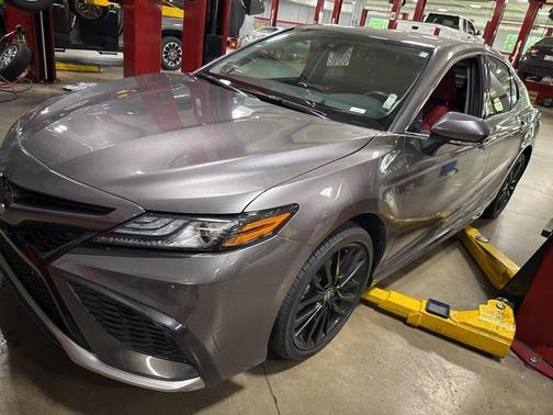 2024 Toyota Camry Hybrid SE