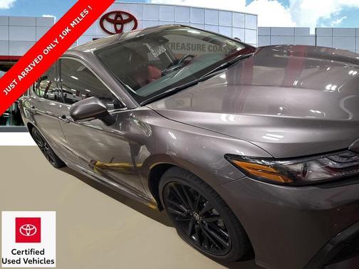 2024 Toyota Camry Hybrid SE