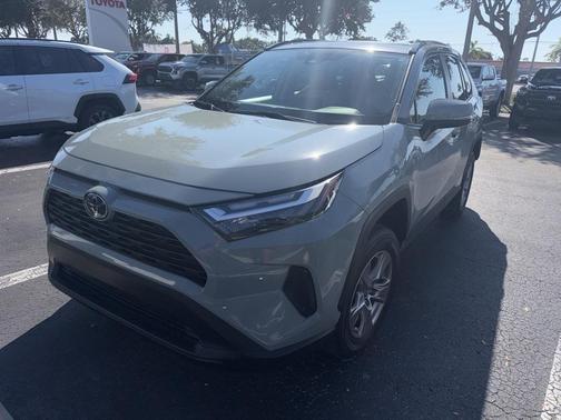 2023 Toyota RAV4 XLE