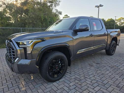 2025 Toyota Tundra Hybrid Platinum
